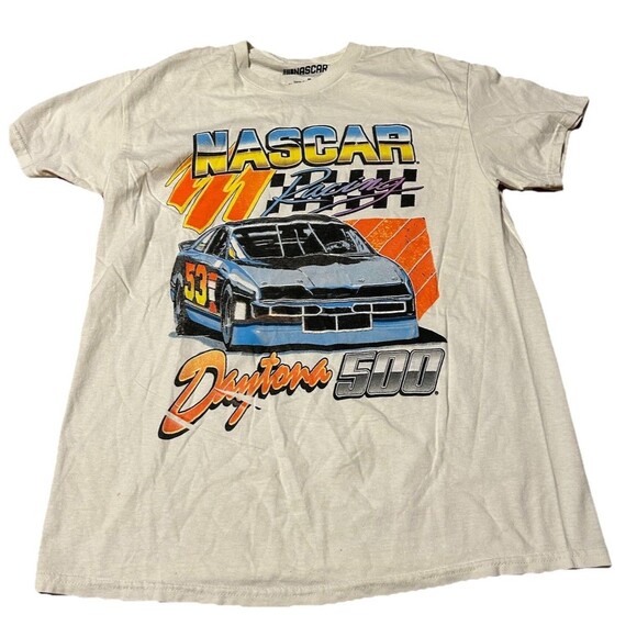 NWOT NASCAR Daytona 500 Racing Graphic T-Shirt Size M Misprint Error Stock Car - Picture 1 of 3